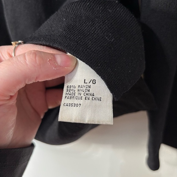 🎉4/30$🎉Elegant Embellished Black Long Sleeve Top – Size L ✨ - Picture 3 of 4